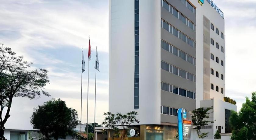 Blue Sky Hotel Petamburan Jacarta Exterior foto