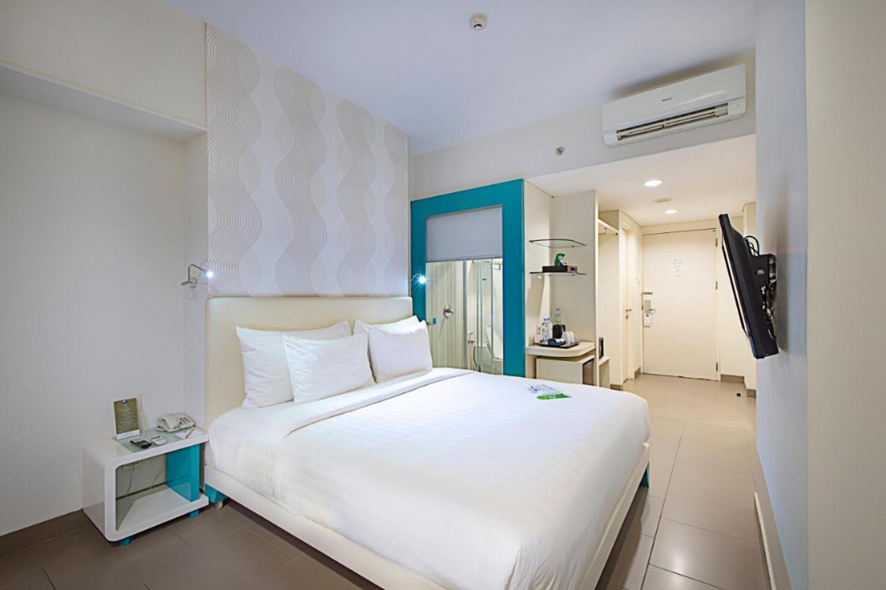 Blue Sky Hotel Petamburan Jacarta Exterior foto
